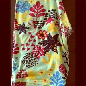 Amazing OS LulaRoe leggings